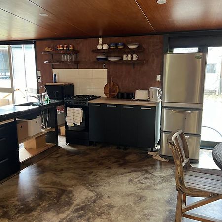 Self Contained Open Shed Space Wainui  المظهر الخارجي الصورة