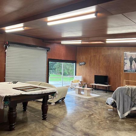 Self Contained Open Shed Space Wainui  المظهر الخارجي الصورة