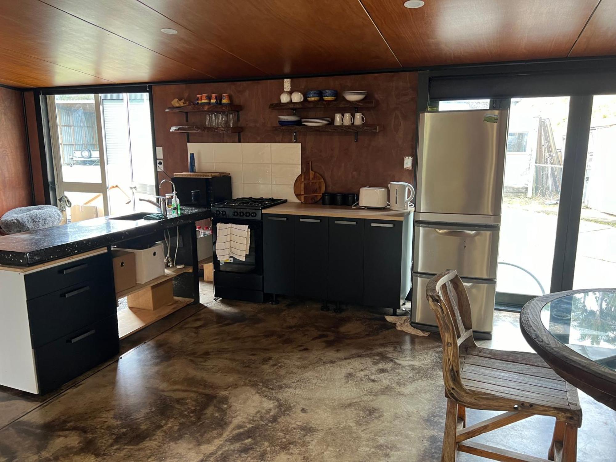Self Contained Open Shed Space Wainui  المظهر الخارجي الصورة