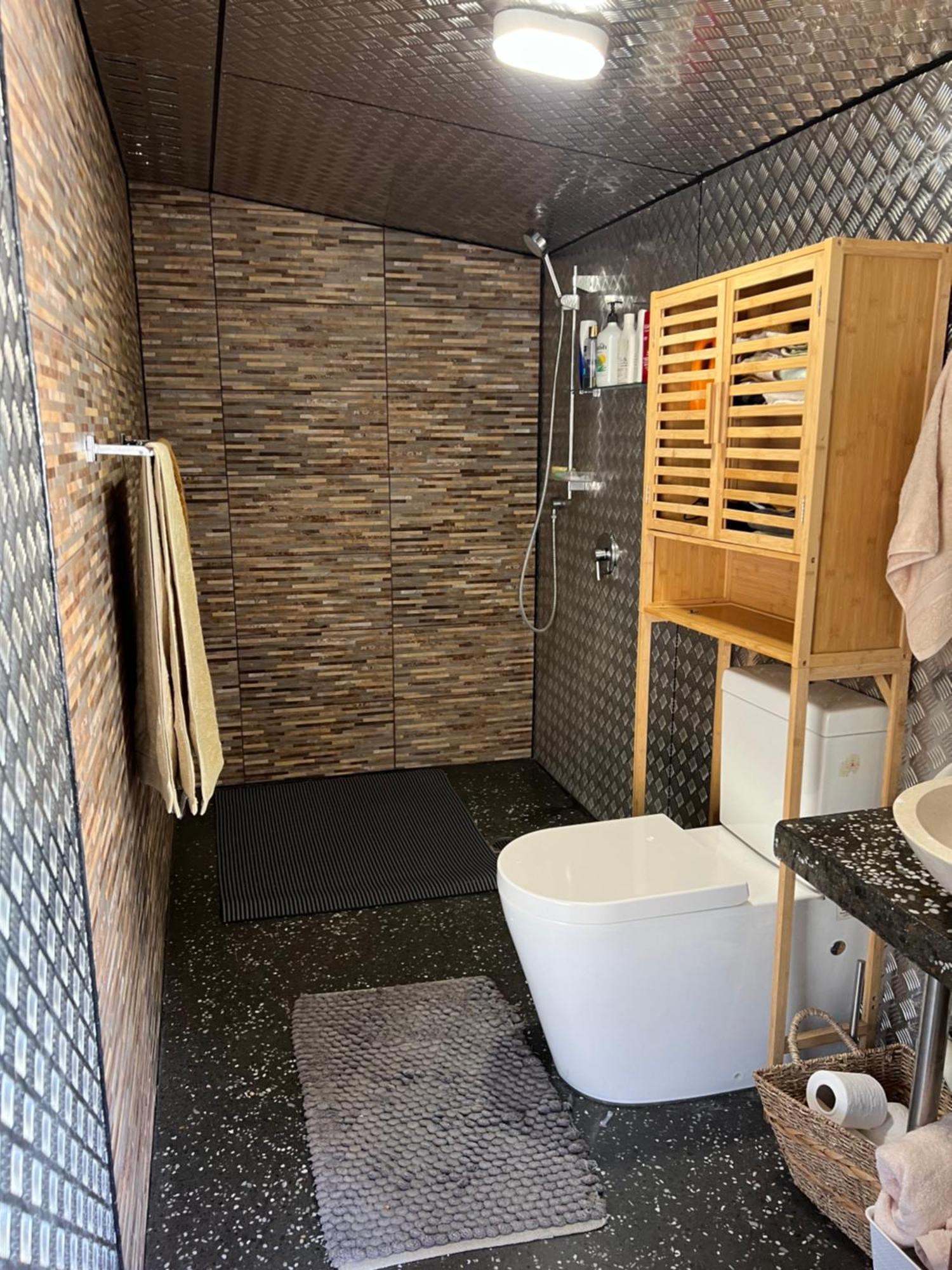 Self Contained Open Shed Space Wainui  المظهر الخارجي الصورة